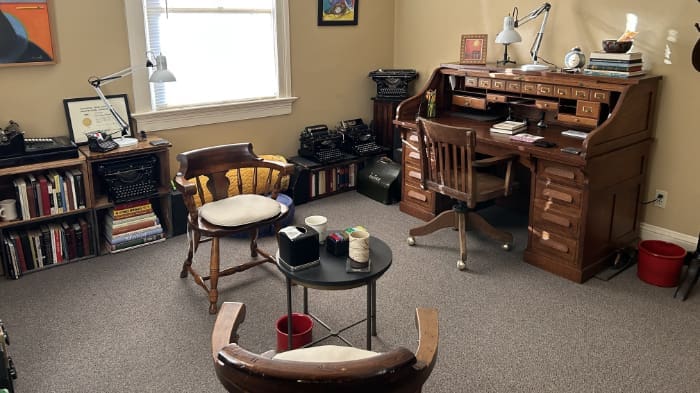 Mark Newton's Studio in Portland at 1923 N.E Broadway, home of The Clarity Blueprint.jpg