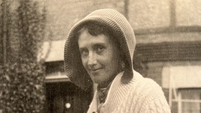 A classic portrait of author Virginia Woolf, whose work on the human experience is featured in Mark Newton's Clarity Blueprint essential reading.